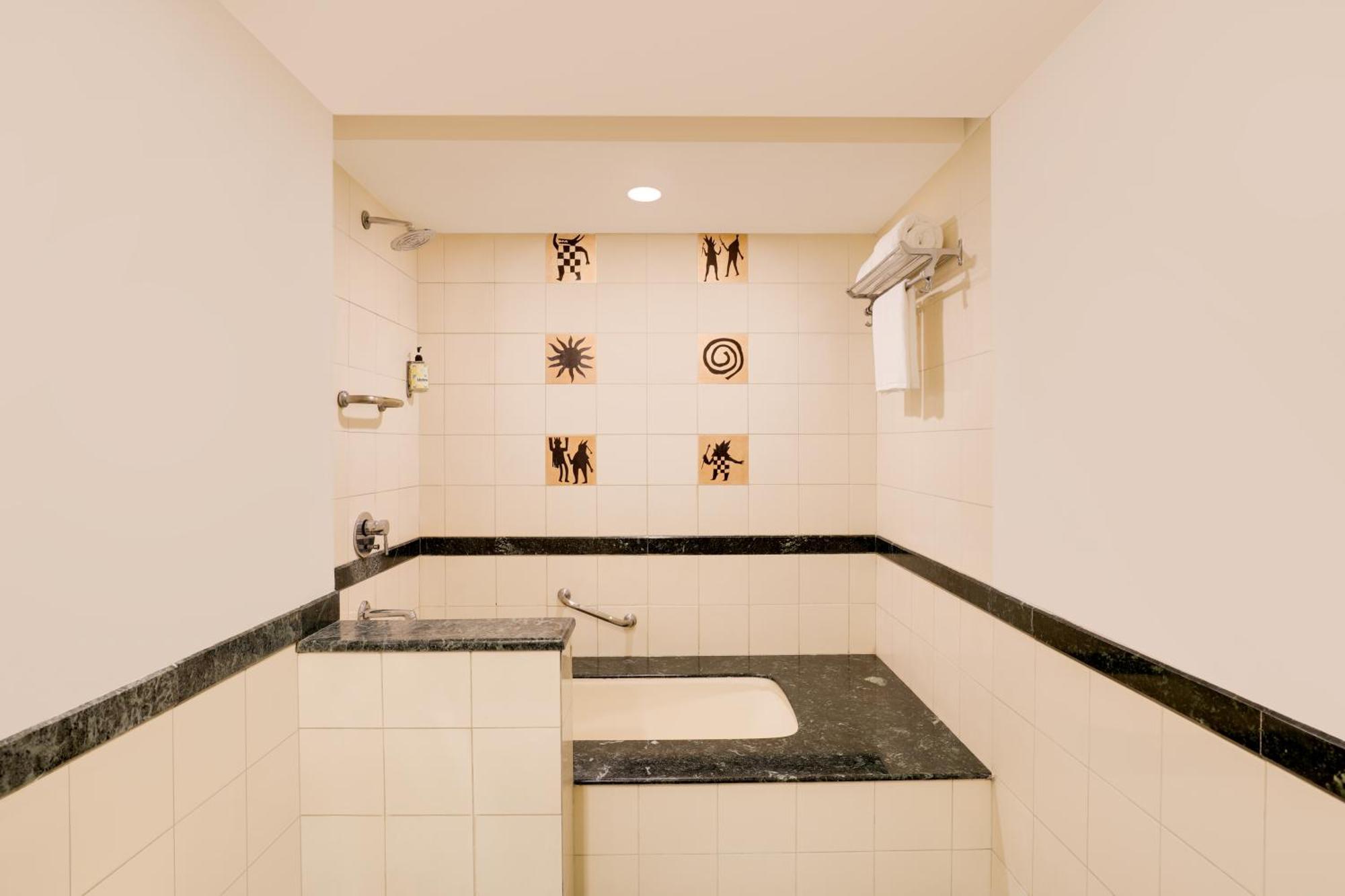 Lemon Tree Hotel, Индаур Экстерьер фото