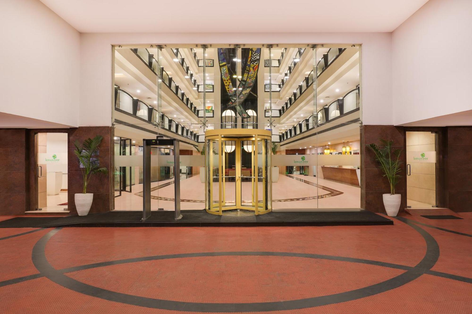 Lemon Tree Hotel, Индаур Экстерьер фото